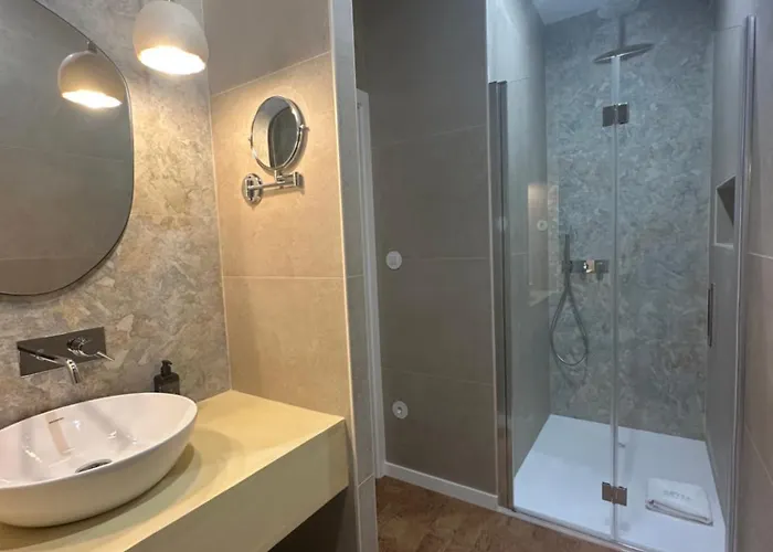 Oryza Guest House& Farm stay