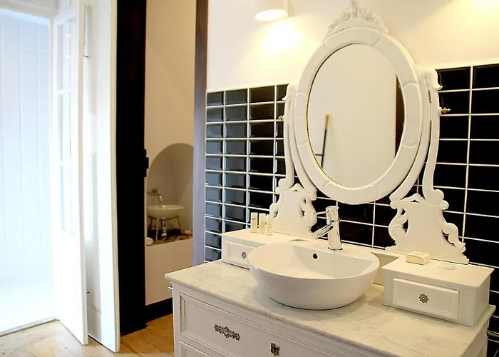 Oryza Guest House& *